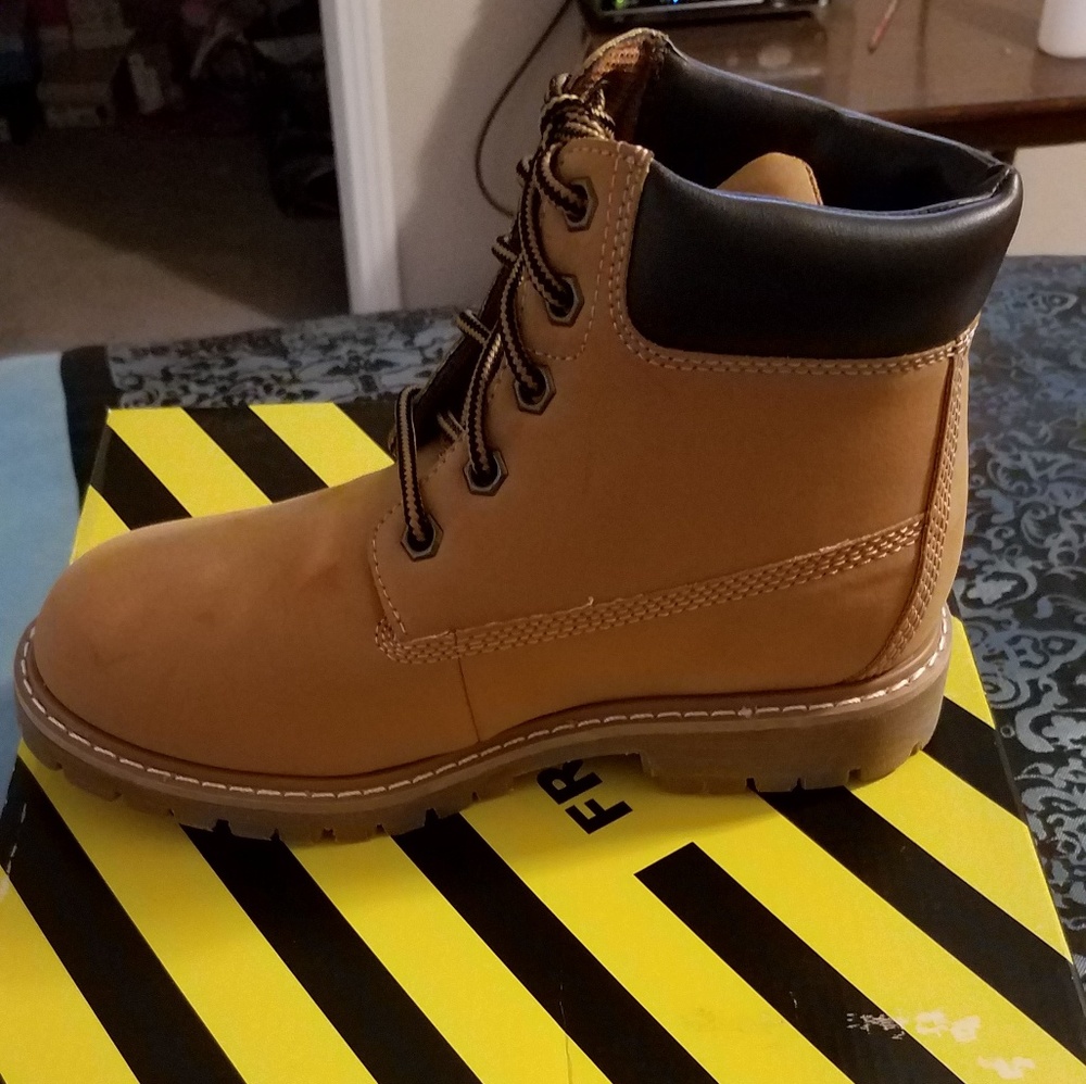 Freeman boys boots